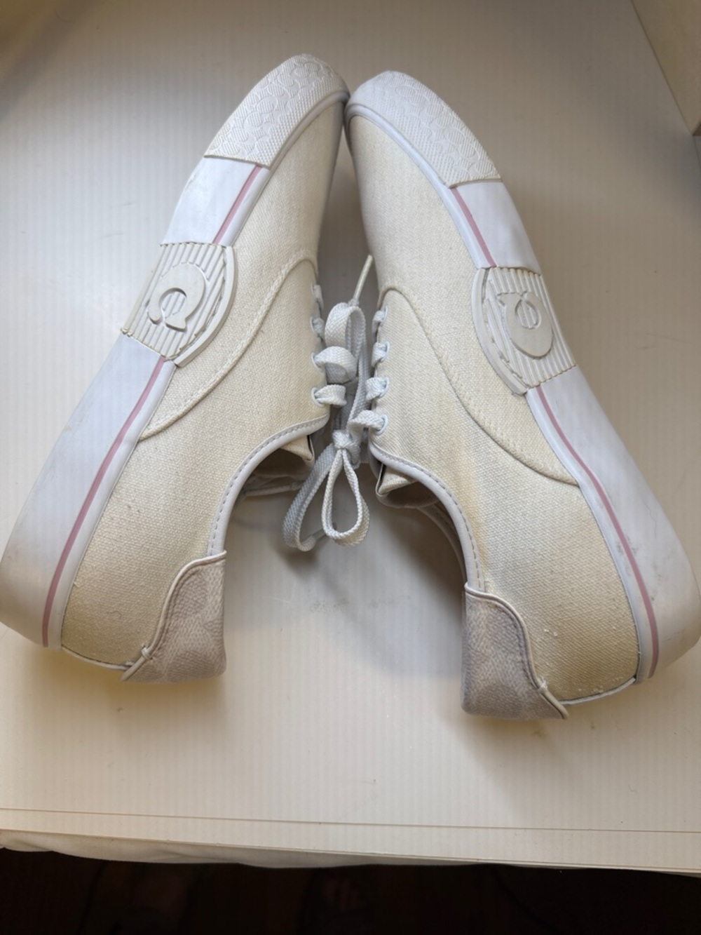 COACH OFF WHITE SNEAKERS U.S 9.5 or EU 40 - Picture 8 of 16